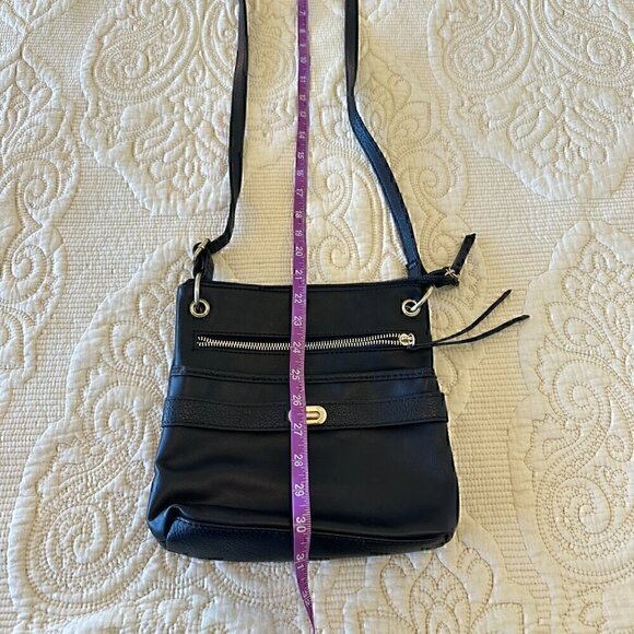 FAUX leather classic black crossbody bag with lots of pockets - Picture 3 of 6